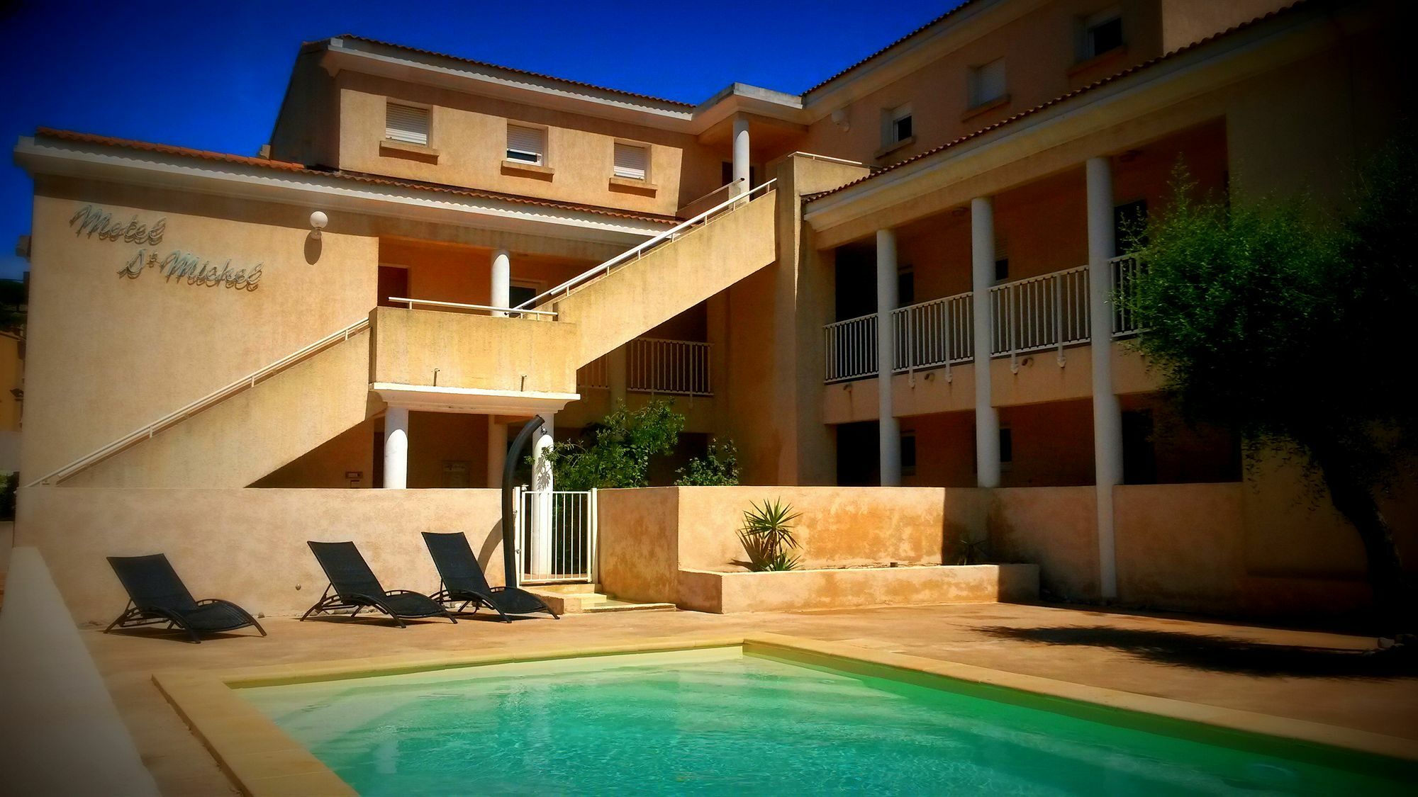 Residence Saint Michel LʼÎle-Rousse Exterior foto